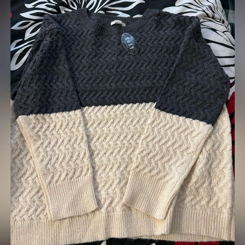 NWT Women’s Sweater